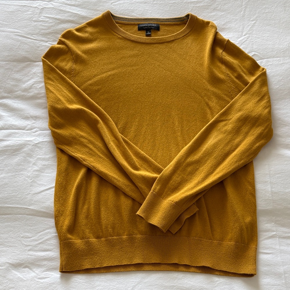 Banana Republic Men's Golden Crewneck Sweater